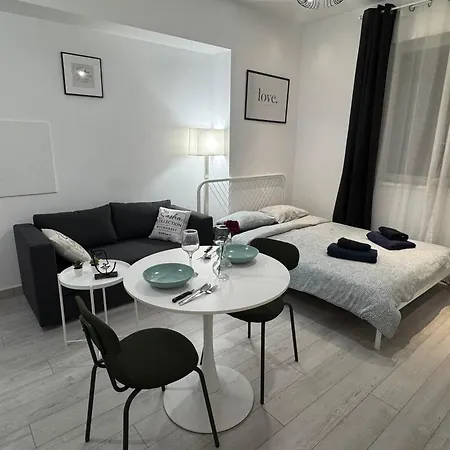 Sasha Collection At Rin Grand Apartment